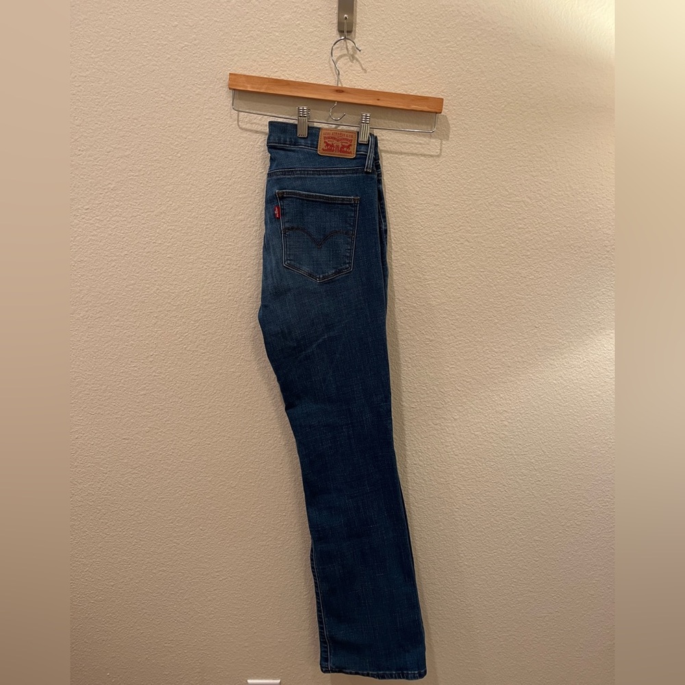 Levi’s Slimming Boot Jeans - Picture 4 of 4